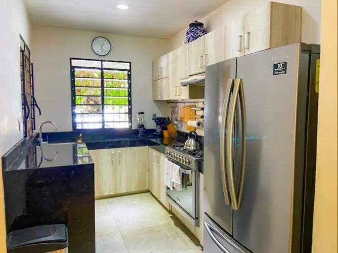Quinta Del Carmen, Hermosa Casa Familia En Playa 5Bed 5Bath * Playa del Carmen